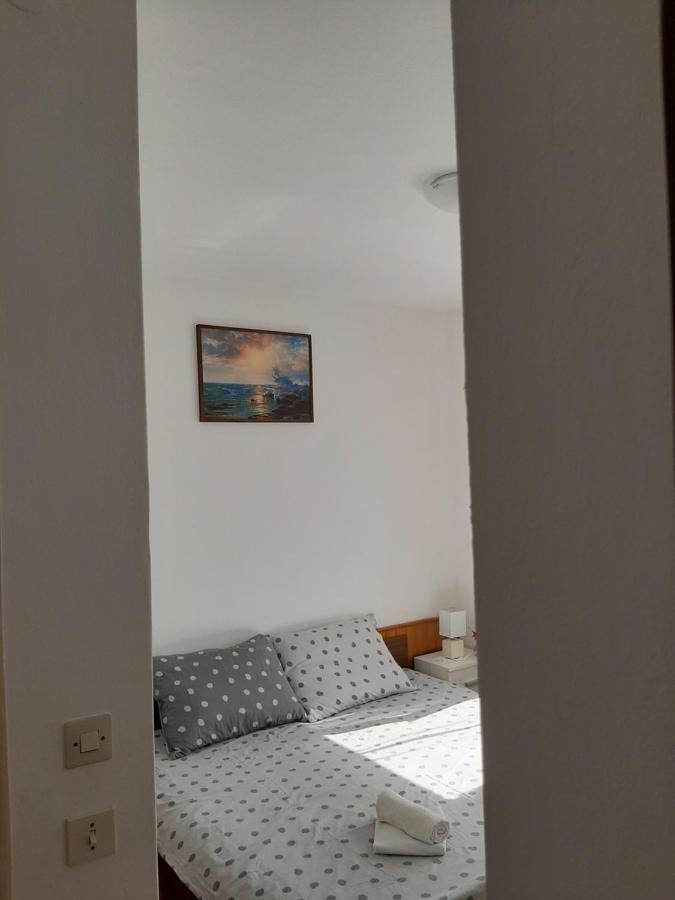 Giovanna - Spacious Lovely Apartment Supetar Bagian luar foto