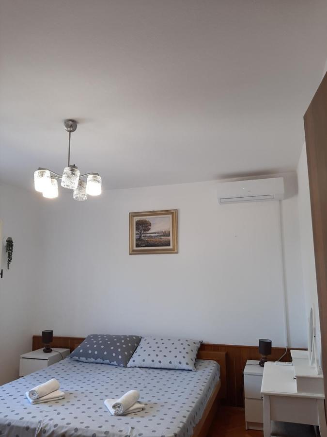 Giovanna - Spacious Lovely Apartment Supetar Bagian luar foto