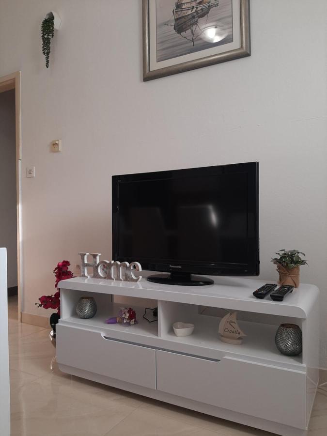 Giovanna - Spacious Lovely Apartment Supetar Bagian luar foto